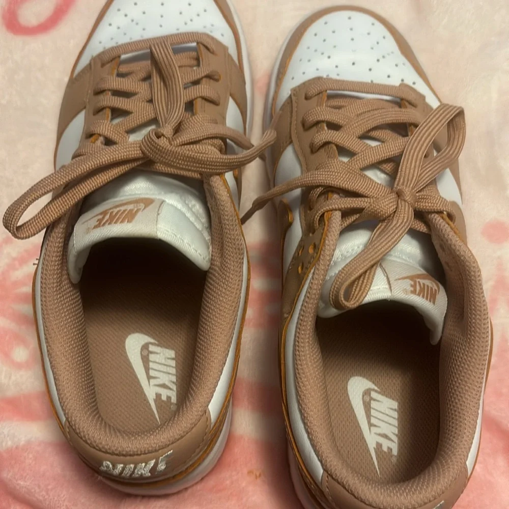 Nike Dunks - Picture 6 of 7